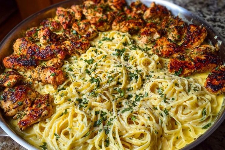 Creamy Garlic Butter Chicken & Linguine in Alfredo Sauce